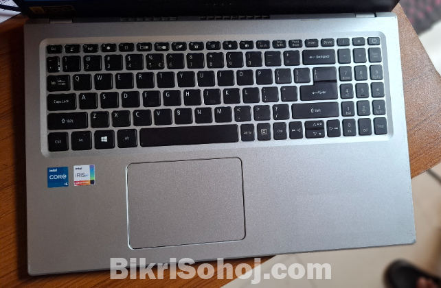 Acer 11th Gen i5-1135G7 515gb ssd